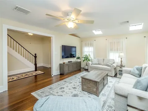 1 Raymond Street Glen Cove NY 11542