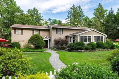 60 Traver Road Pleasant Valley NY 12569