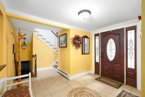 60 Traver Road Pleasant Valley NY 12569