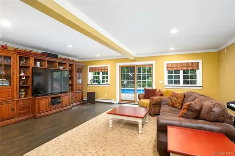 60 Traver Road Pleasant Valley NY 12569