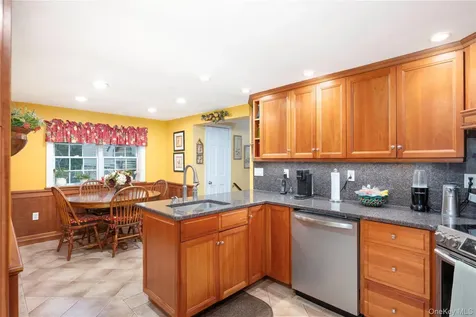 60 Traver Road Pleasant Valley NY 12569
