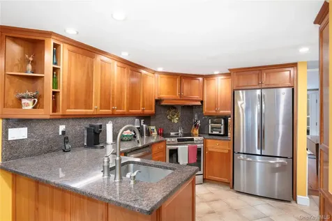 60 Traver Road Pleasant Valley NY 12569