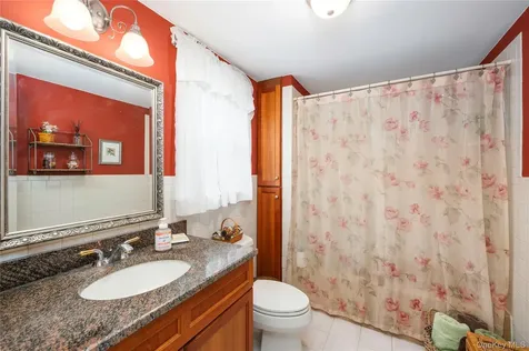 60 Traver Road Pleasant Valley NY 12569