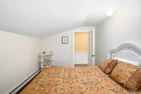 60 Traver Road Pleasant Valley NY 12569