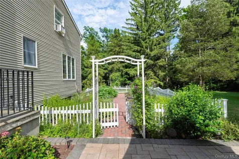 60 Traver Road Pleasant Valley NY 12569