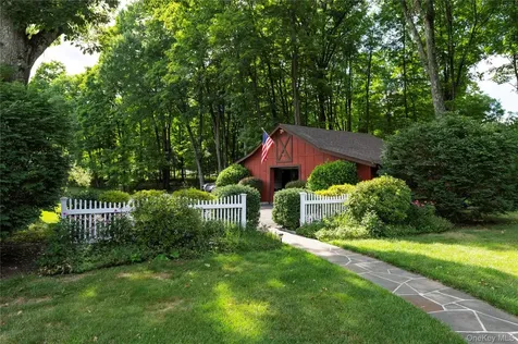 60 Traver Road Pleasant Valley NY 12569