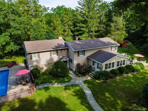 60 Traver Road Pleasant Valley NY 12569