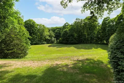 60 Traver Road Pleasant Valley NY 12569