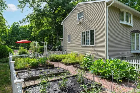 60 Traver Road Pleasant Valley NY 12569