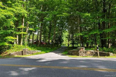 60 Traver Road Pleasant Valley NY 12569