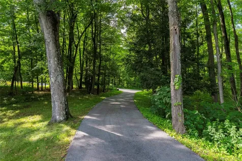 60 Traver Road Pleasant Valley NY 12569