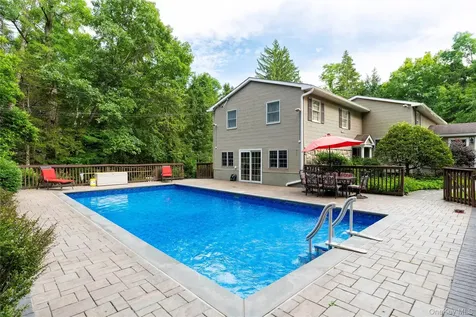 60 Traver Road Pleasant Valley NY 12569