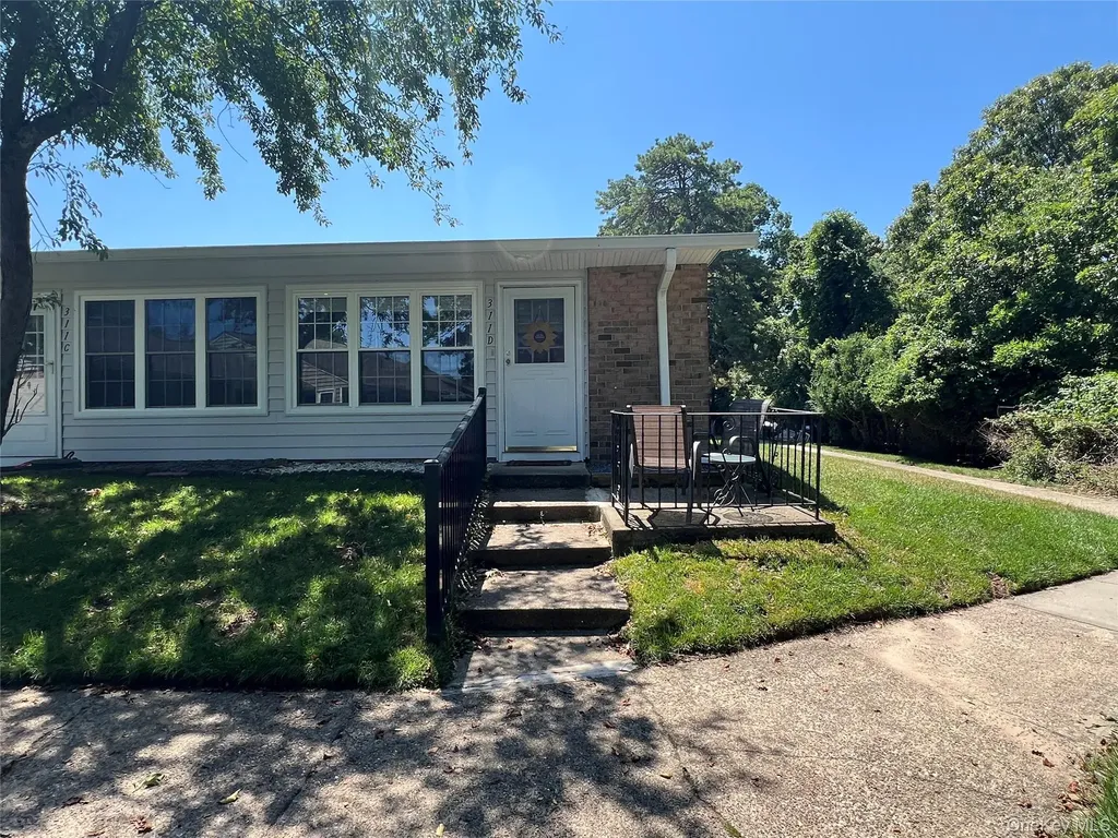 311 Woodbridge Drive Ridge NY 11961
