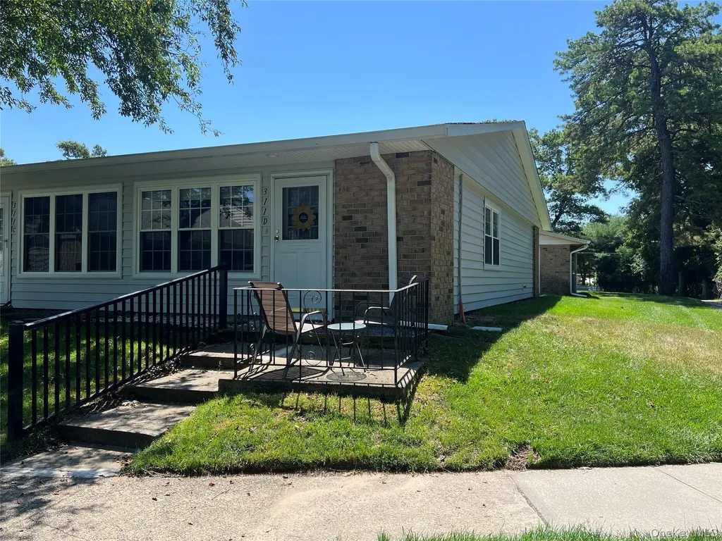311 Woodbridge Drive Ridge NY 11961