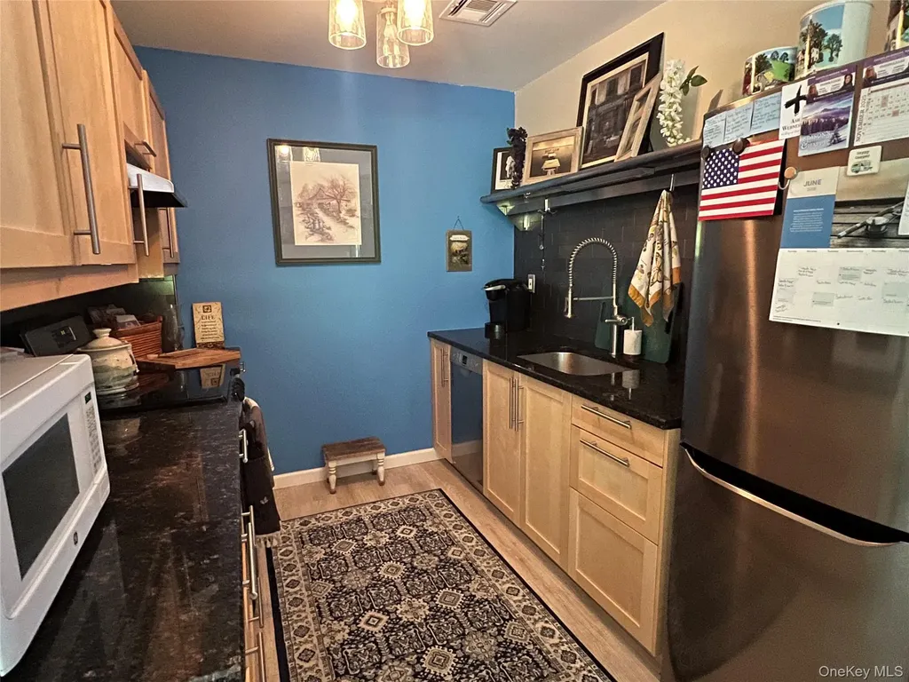 311 Woodbridge Drive Ridge NY 11961