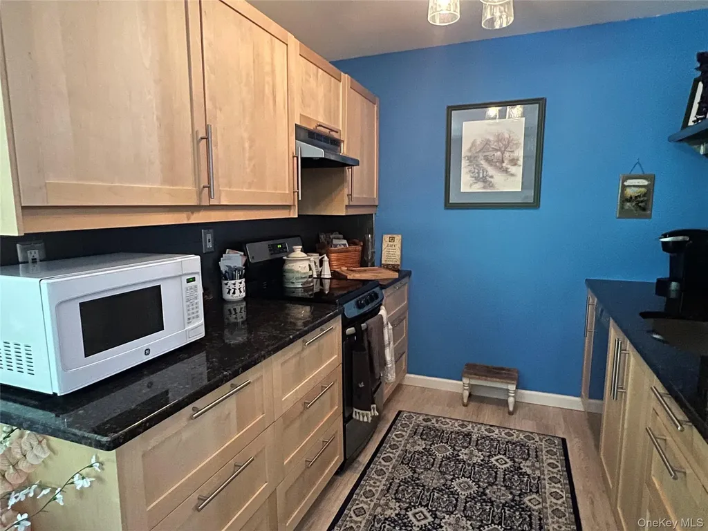 311 Woodbridge Drive Ridge NY 11961