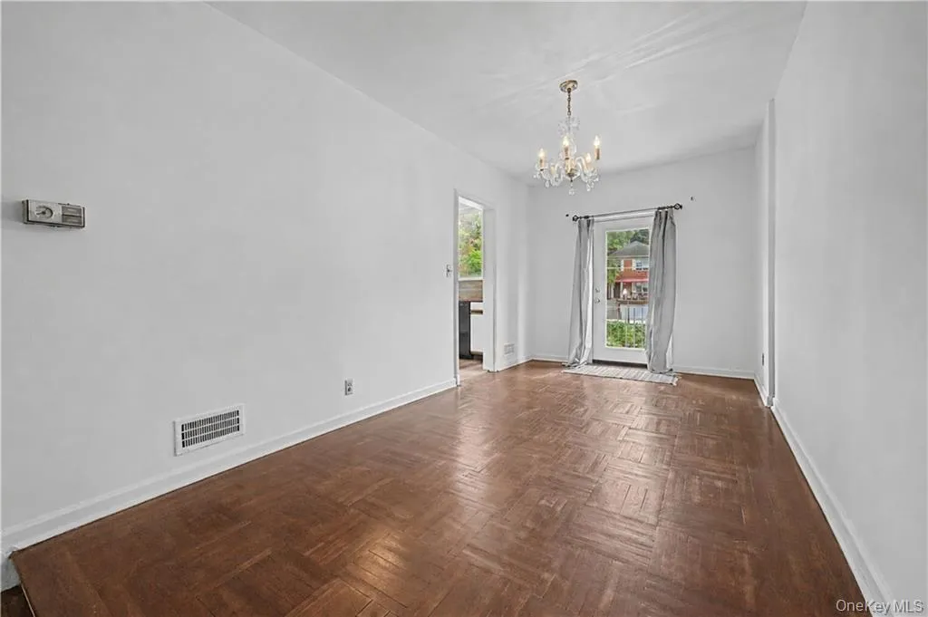 138 Van Cortlandt Park S Bronx NY 10463
