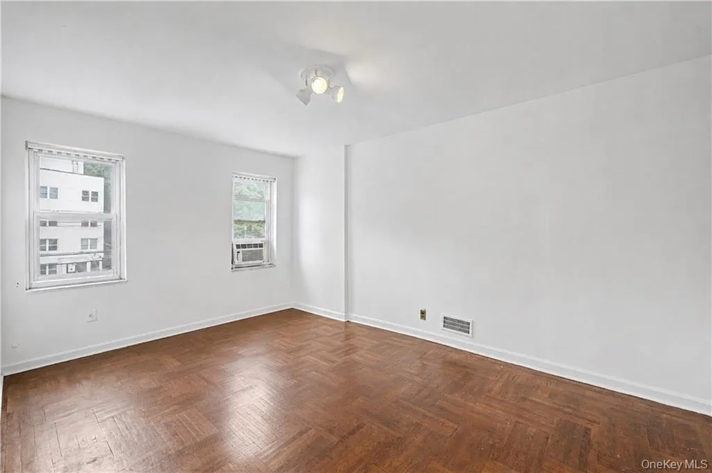 138 Van Cortlandt Park S Bronx NY 10463