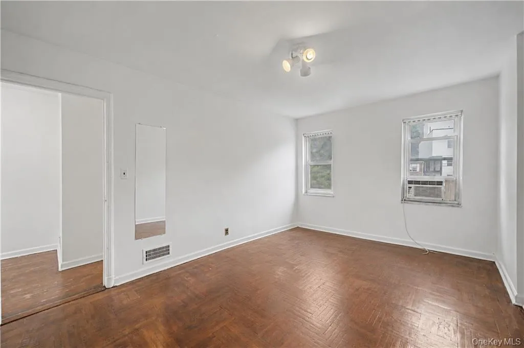 138 Van Cortlandt Park S Bronx NY 10463