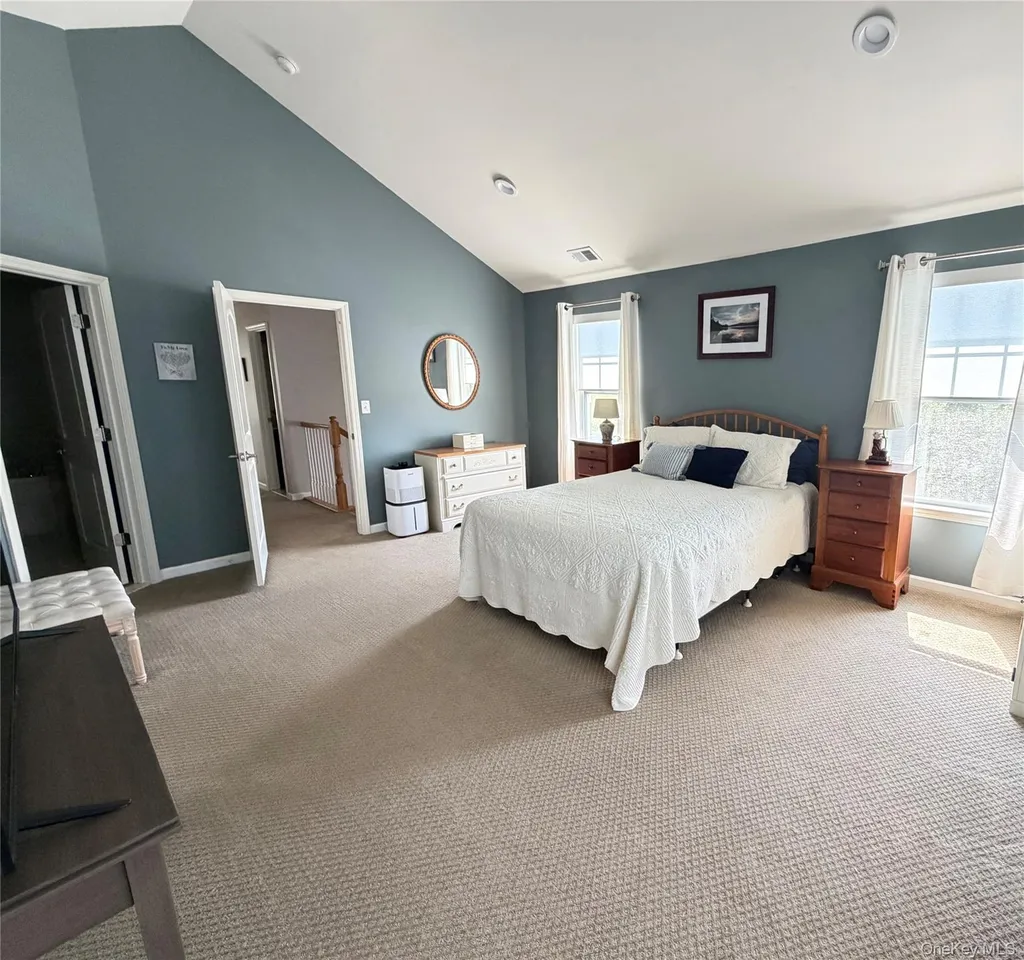 2012 Hawthorn Way New Windsor NY 12553