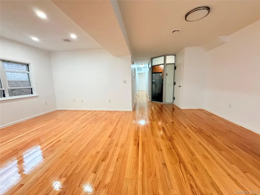3432 205th Street Bayside NY 11361
