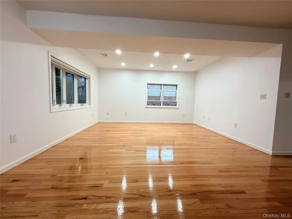 3432 205th Street Bayside NY 11361