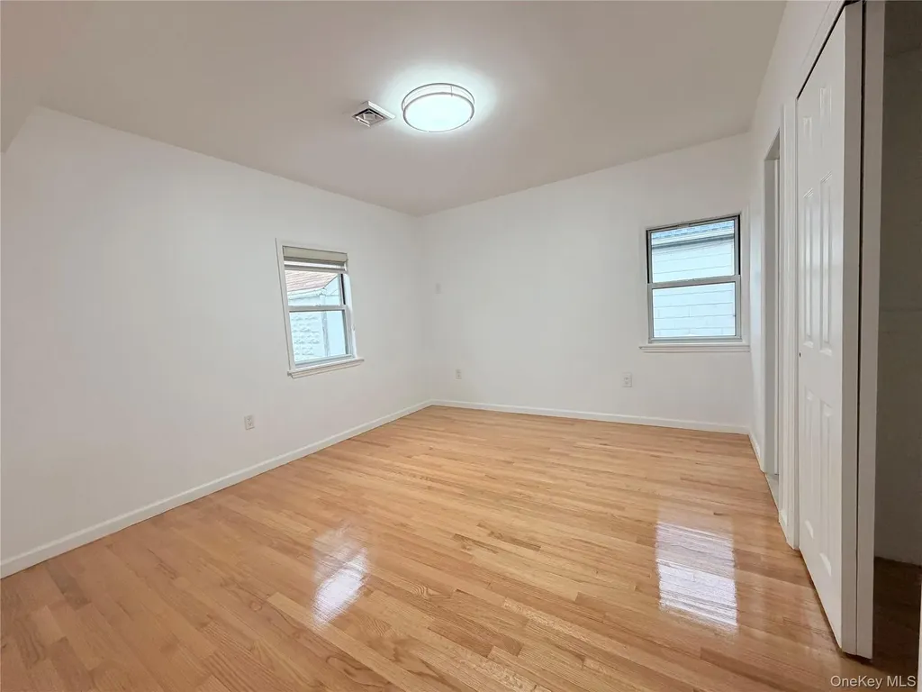 3432 205th Street Bayside NY 11361
