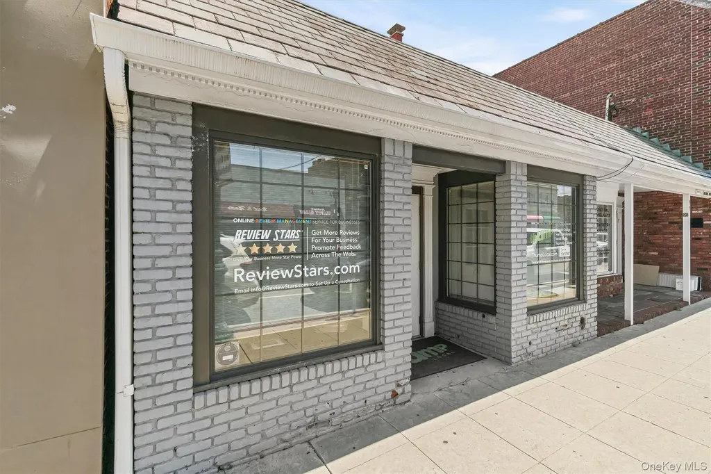 95 Rockaway Avenue Valley Stream NY 11580
