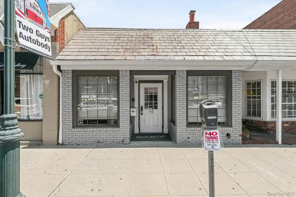 95 Rockaway Avenue Valley Stream NY 11580