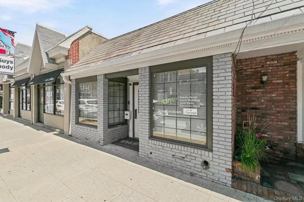 95 Rockaway Avenue Valley Stream NY 11580