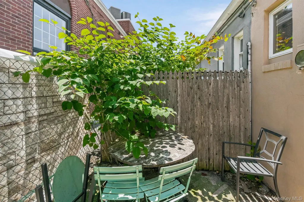 95 Rockaway Avenue Valley Stream NY 11580