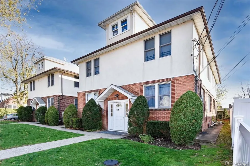 51 Thorman Avenue Hicksville NY 11801