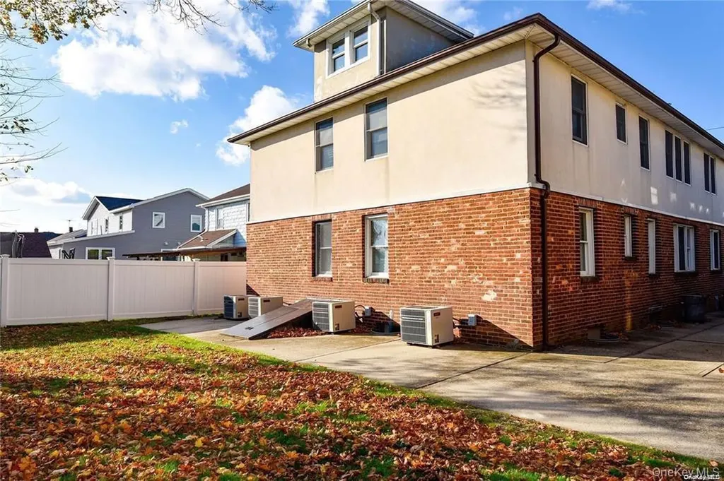 51 Thorman Avenue Hicksville NY 11801