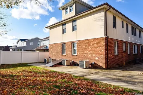 51 Thorman Avenue Hicksville NY 11801