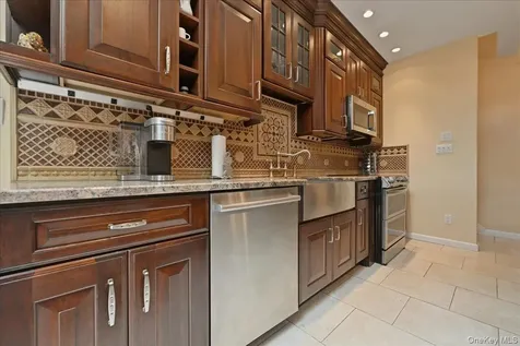 1279 Paul Street Seaford NY 11783