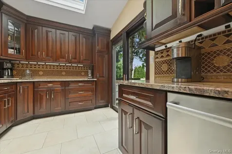 1279 Paul Street Seaford NY 11783