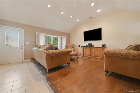 1279 Paul Street Seaford NY 11783