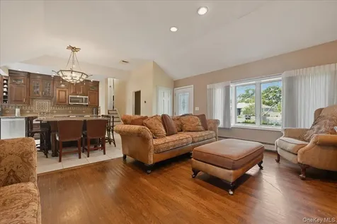 1279 Paul Street Seaford NY 11783