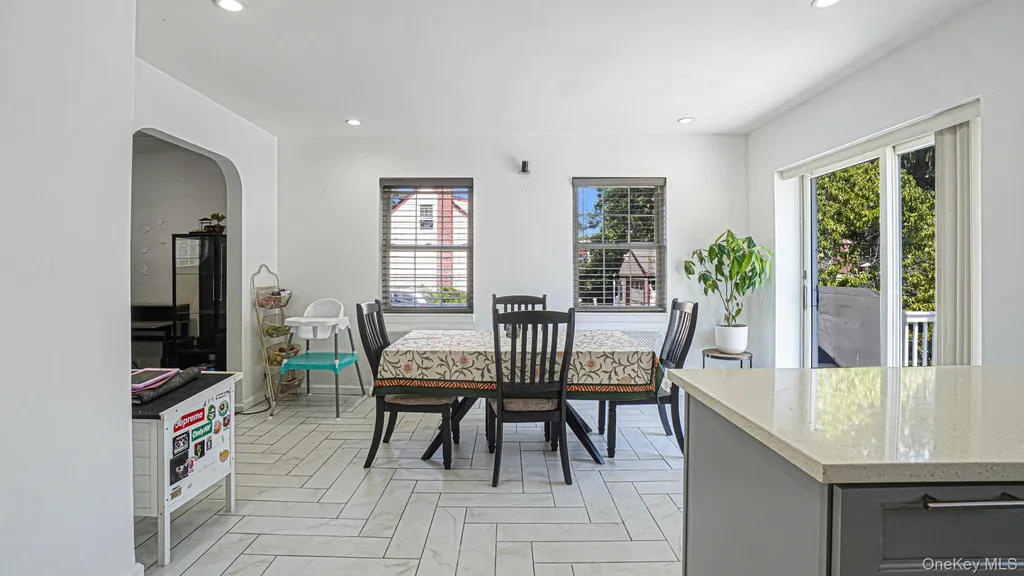 143 S Montgomery Street Valley Stream NY 11580