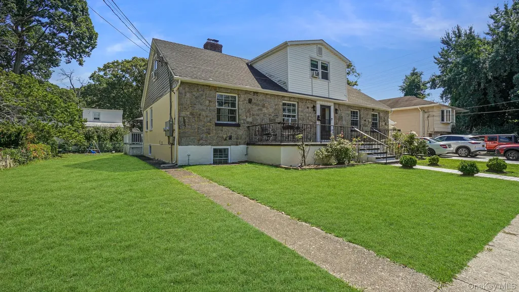 143 S Montgomery Street Valley Stream NY 11580