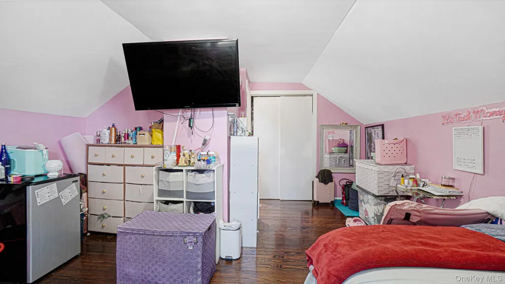 143 S Montgomery Street Valley Stream NY 11580