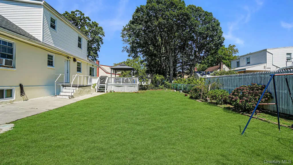 143 S Montgomery Street Valley Stream NY 11580