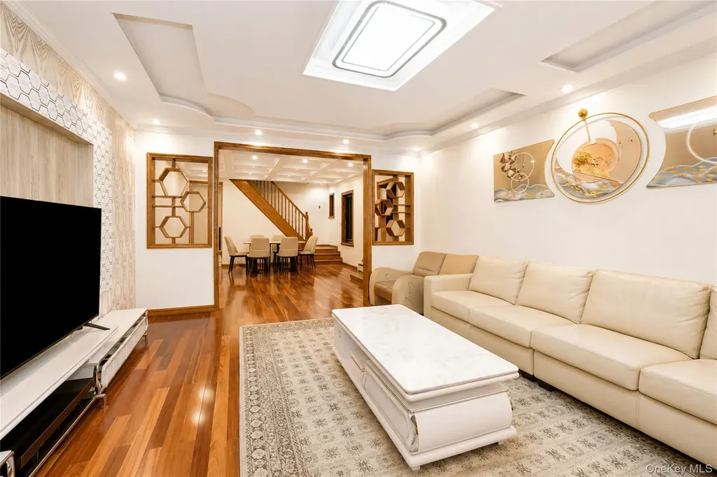2027 E 35th Street Brooklyn NY 11234