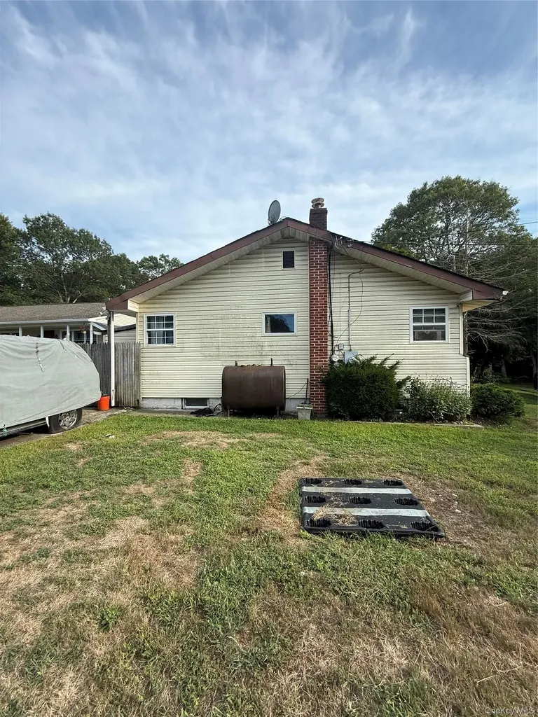 7 Margaret Drive Coram NY 11727