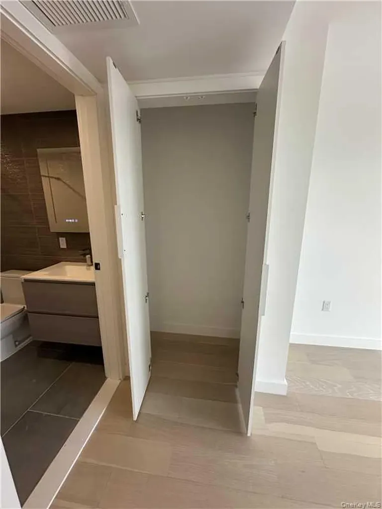 144-49 Northern Boulevard Flushing NY 11354