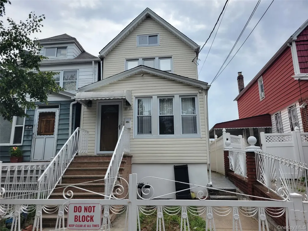 89-38 199th Street Hollis NY 11423