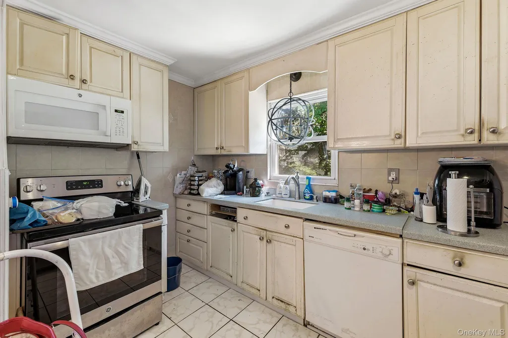 21 New Avenue Yonkers NY 10704