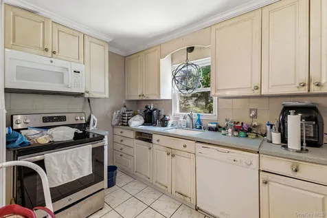 21 New Avenue Yonkers NY 10704