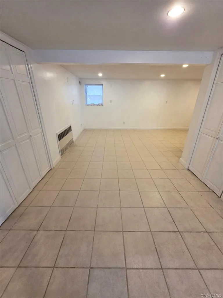 95-14 159th Avenue Howard Beach NY 11414