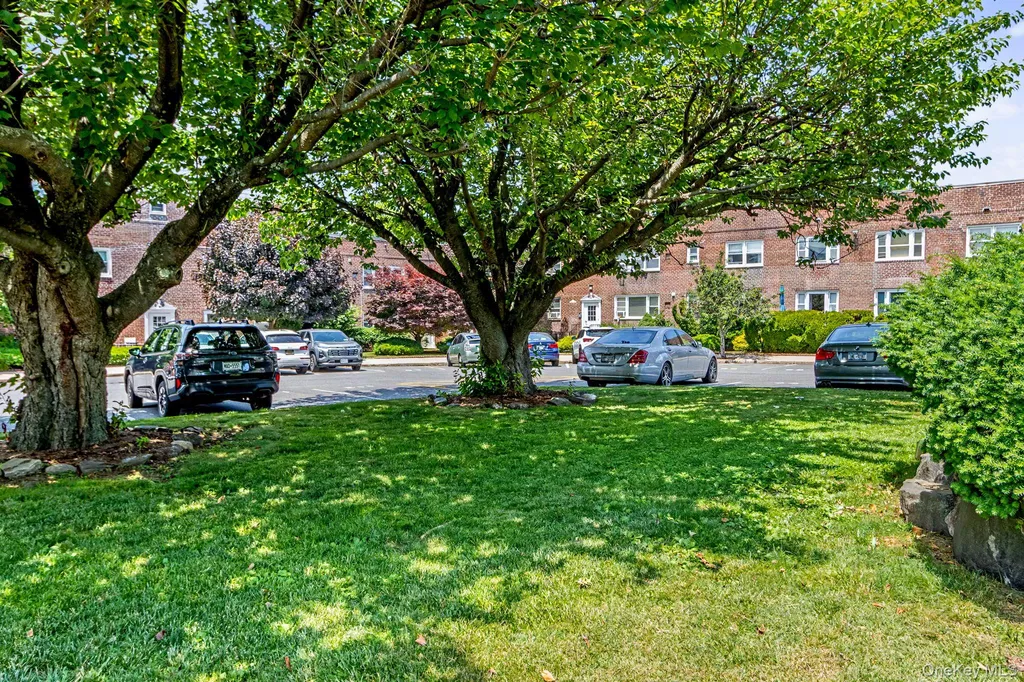 17 Leewood Circle Eastchester NY 10709